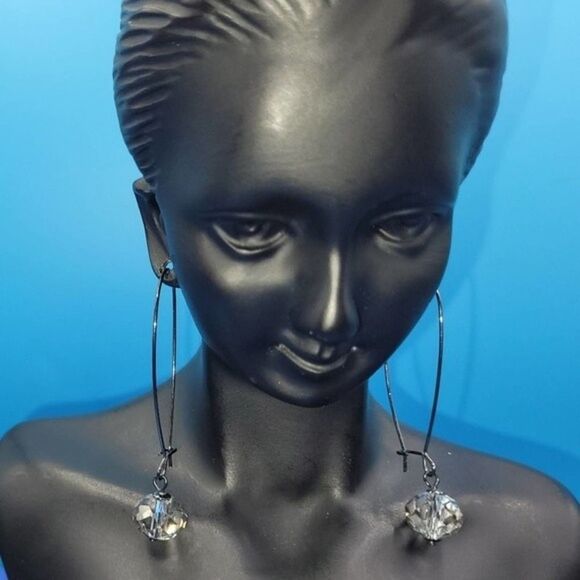 📦 Bead clear dangle oval hoop earrings - Picture 9 of 10